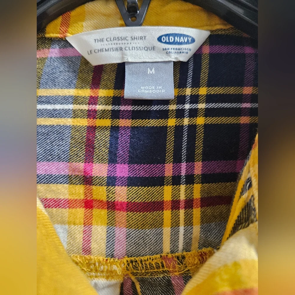 Old navy medium 100% cotton mustard plaid flannel classic button down top - Picture 3 of 3